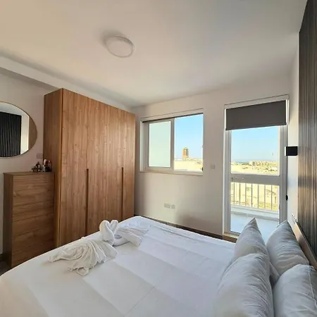 Htr Duplex Penthouse - Private Roof Jacuzzi - Views דירה Is-Swieqi