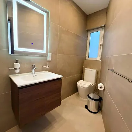 Htr Duplex Penthouse - Private Roof Jacuzzi - Views דירה Is-Swieqi